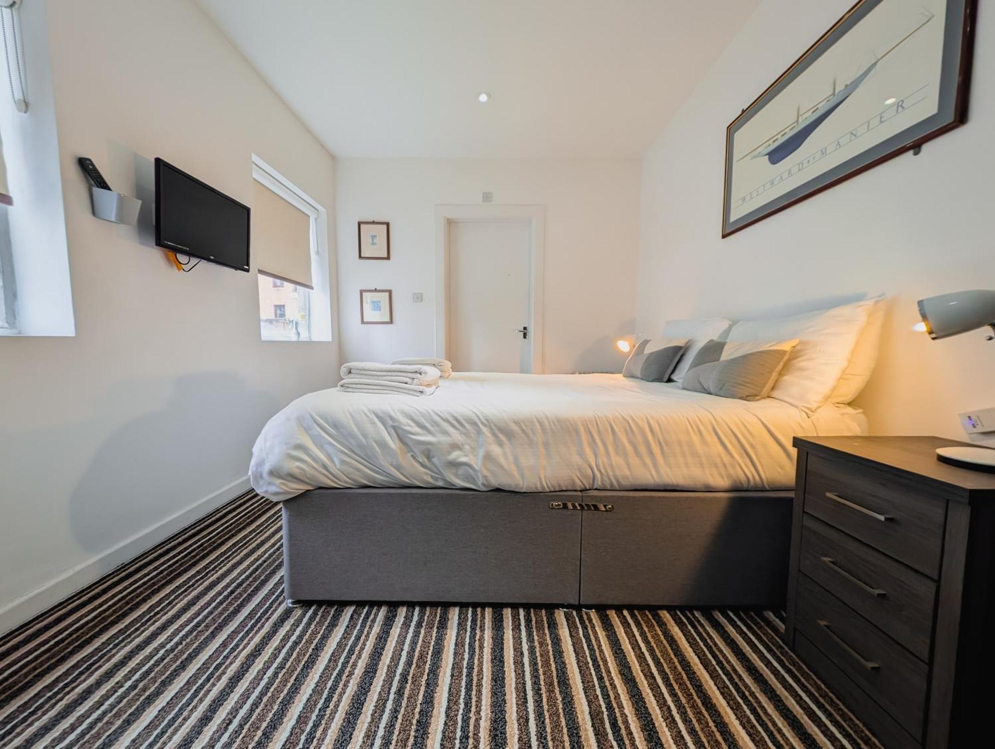 Bay & Harbour Holiday Apartments & Rooms Only Weston-super-Mare Exterior foto